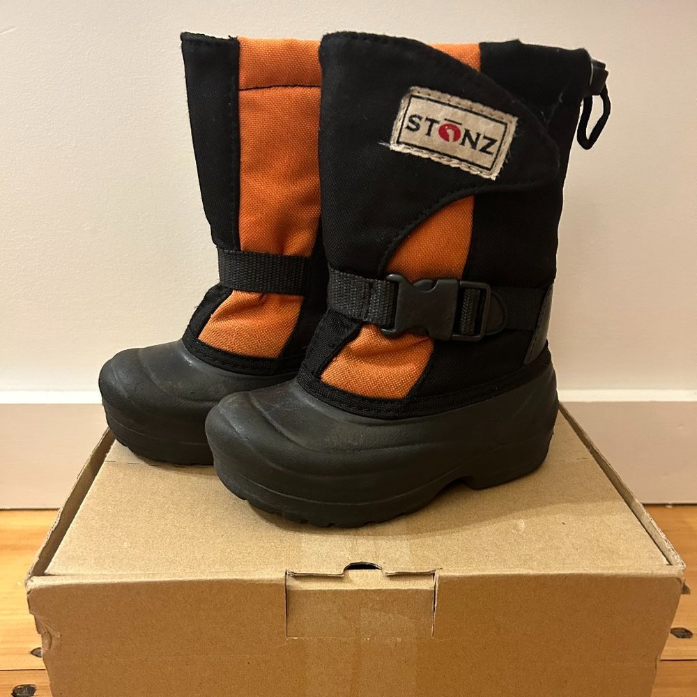 Stonz Trek Winter Boots for Toddler Size 7T Excellent Condition